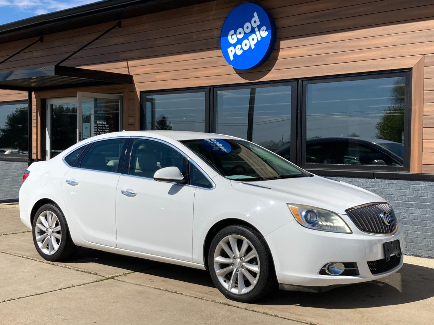 2013 Acrtic White Buick Verano Base (1G4PP5SK8D4) with an 2.4L L4 DOHC 16V FFV engine, 6-Speed Automatic transmission, located at 1800 South Ihm Blvd, Freeport, IL, 61032, (815) 232-5543, 42.278645, -89.607994 - Photo#1